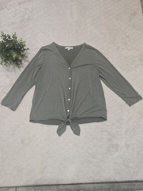 Green Envelope Olive Green Button-Front Tie-Front Blouse, Size Large